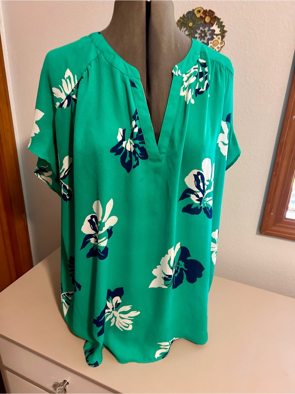 Banana Republic green Floral Blouse